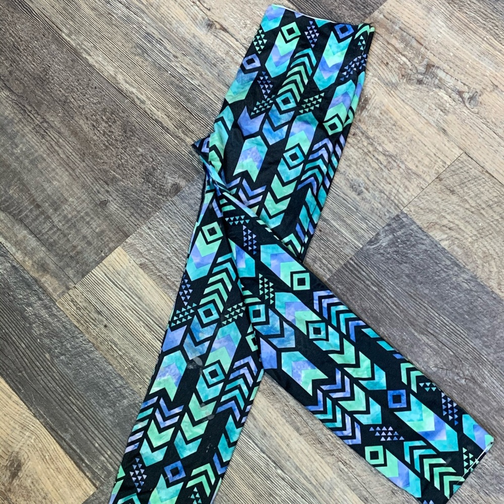 Bright leggings! And in great condition!